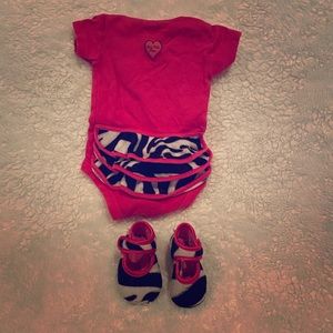 Baby onesie and matching shoes